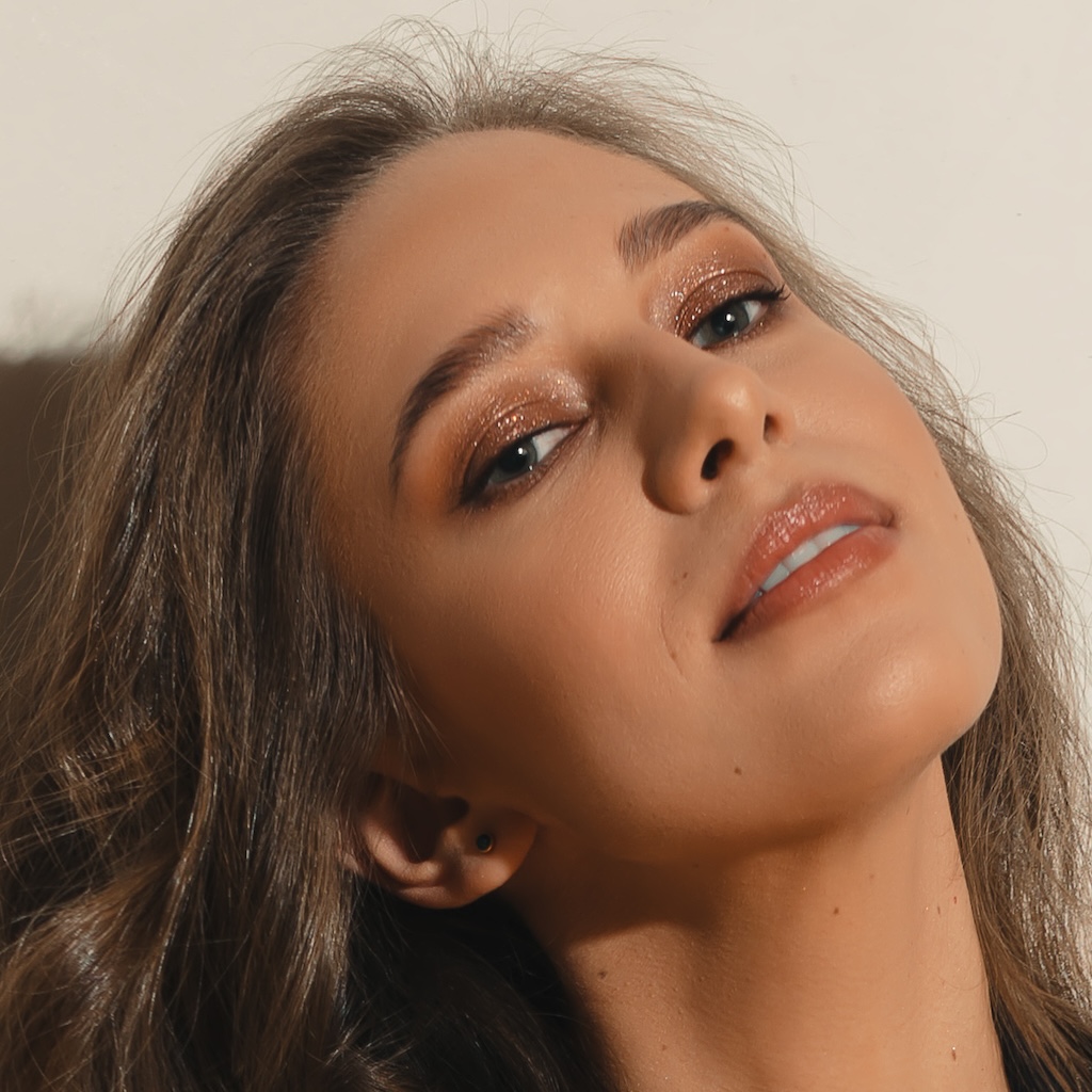 Red carpet makeup look 1